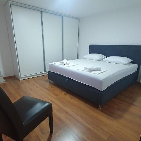 Apartments Lungomare Tivat Exterior photo