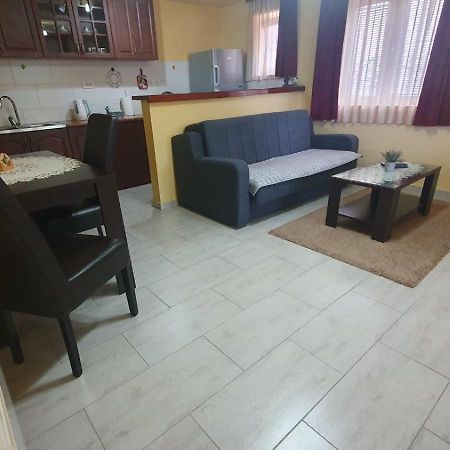 Apartments Lungomare Tivat Exterior photo