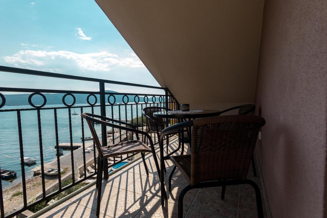 Apartments Lungomare Tivat Exterior photo