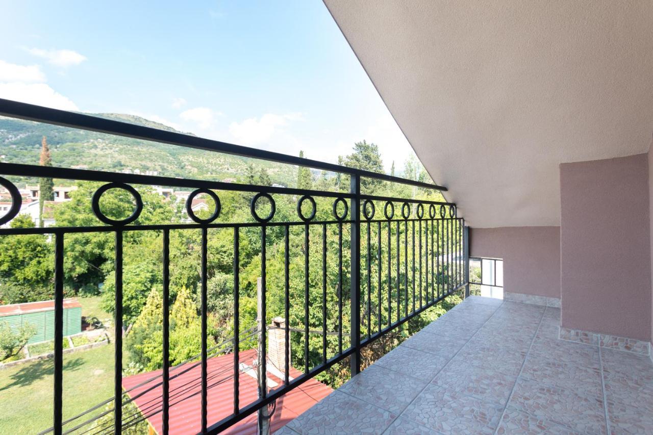 Apartments Lungomare Tivat Exterior photo