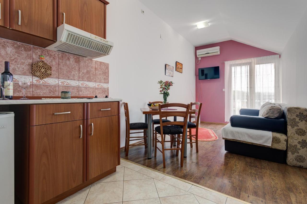 Apartments Lungomare Tivat Exterior photo