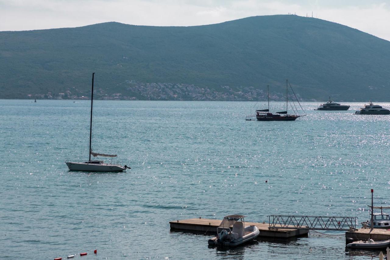 Apartments Lungomare Tivat Exterior photo