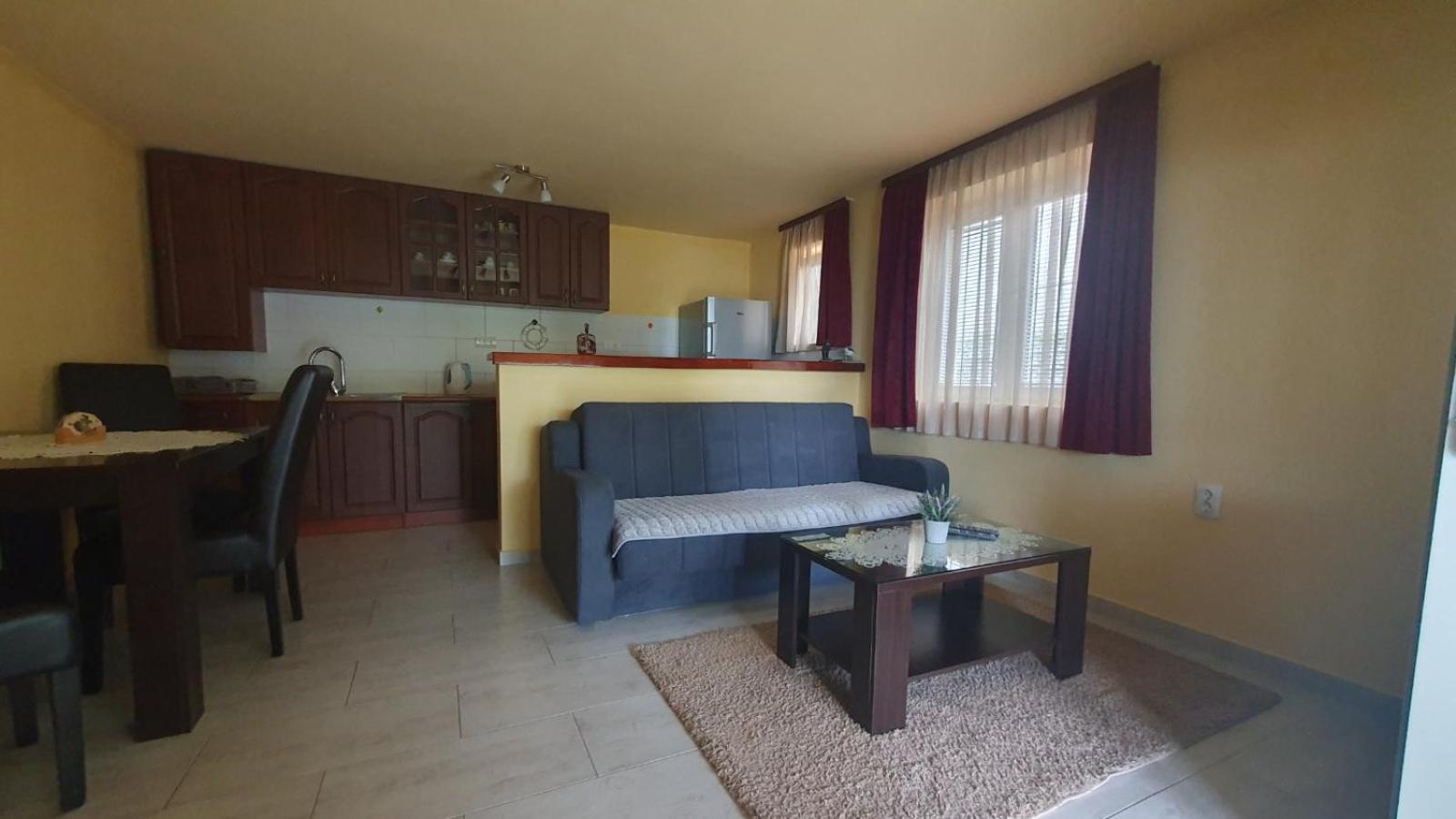 Apartments Lungomare Tivat Exterior photo
