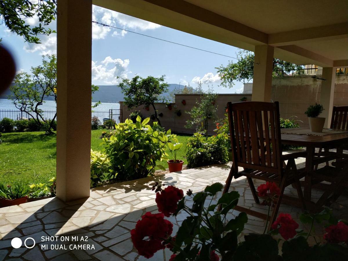 Apartments Lungomare Tivat Exterior photo